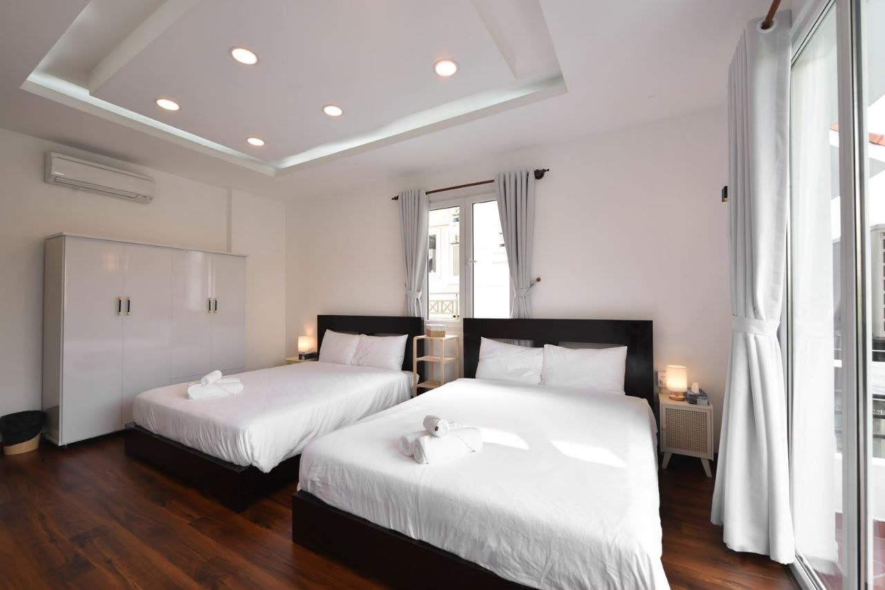 Bedroom 3 with two queen beds side by side